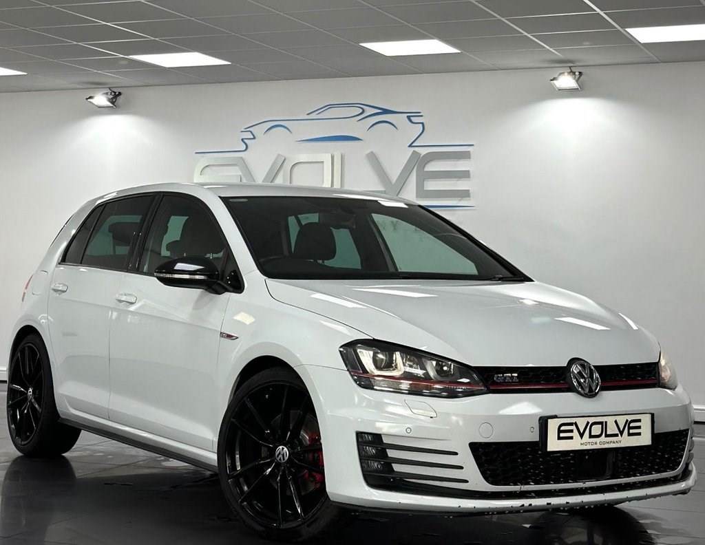 Volkswagen Golf Listing Image