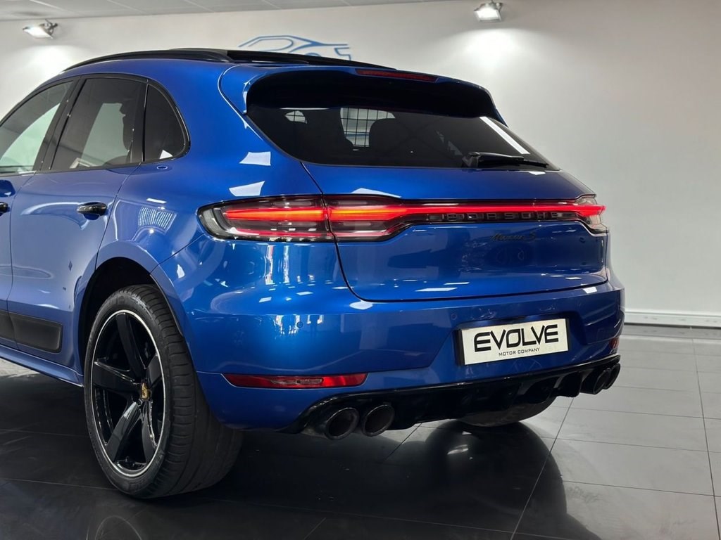 Porsche Macan Listing Image