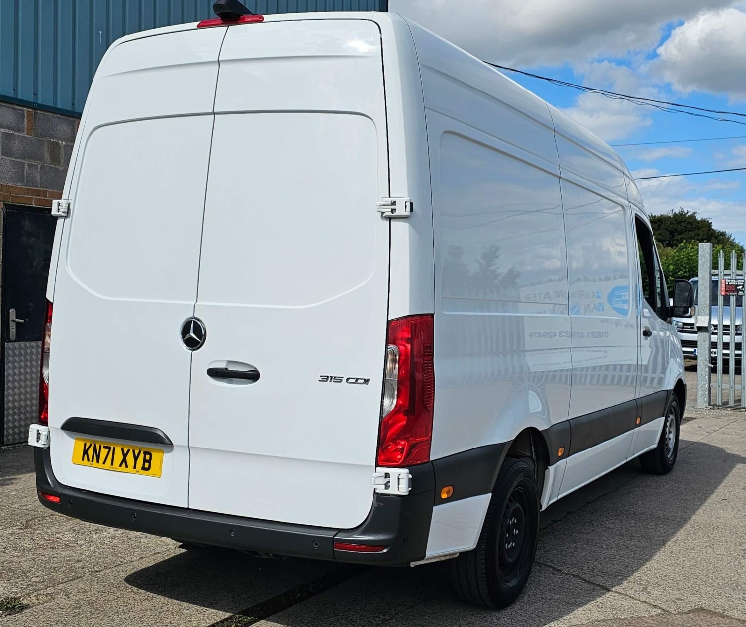 Mercedes-Benz Sprinter Listing Image