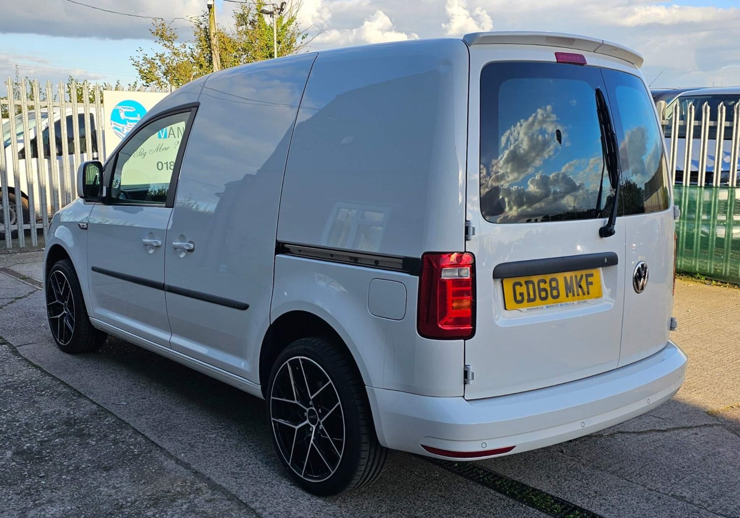 Volkswagen Caddy Listing Image