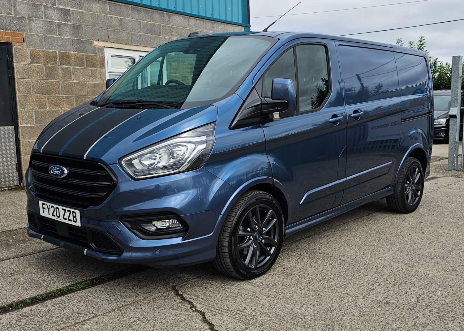 Ford Transit Custom Listing Image