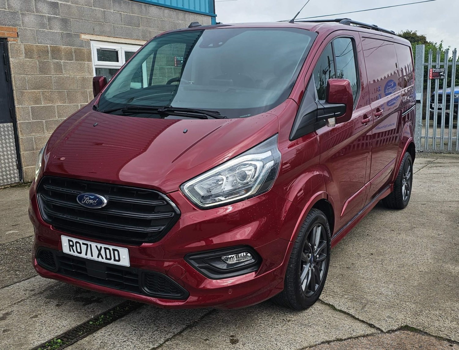 Ford Transit Custom Listing Image