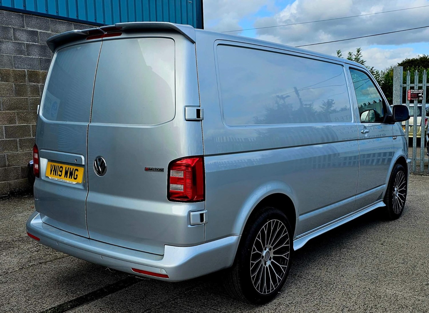 Volkswagen Transporter Listing Image