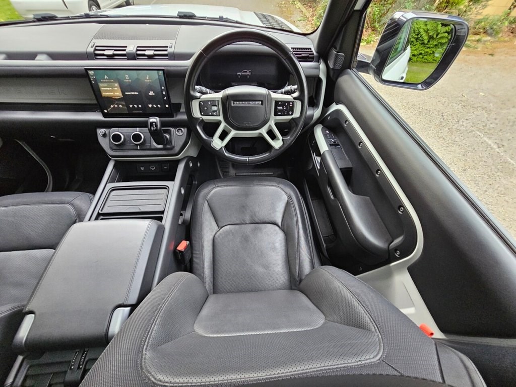 Land Rover Defender Listing Image