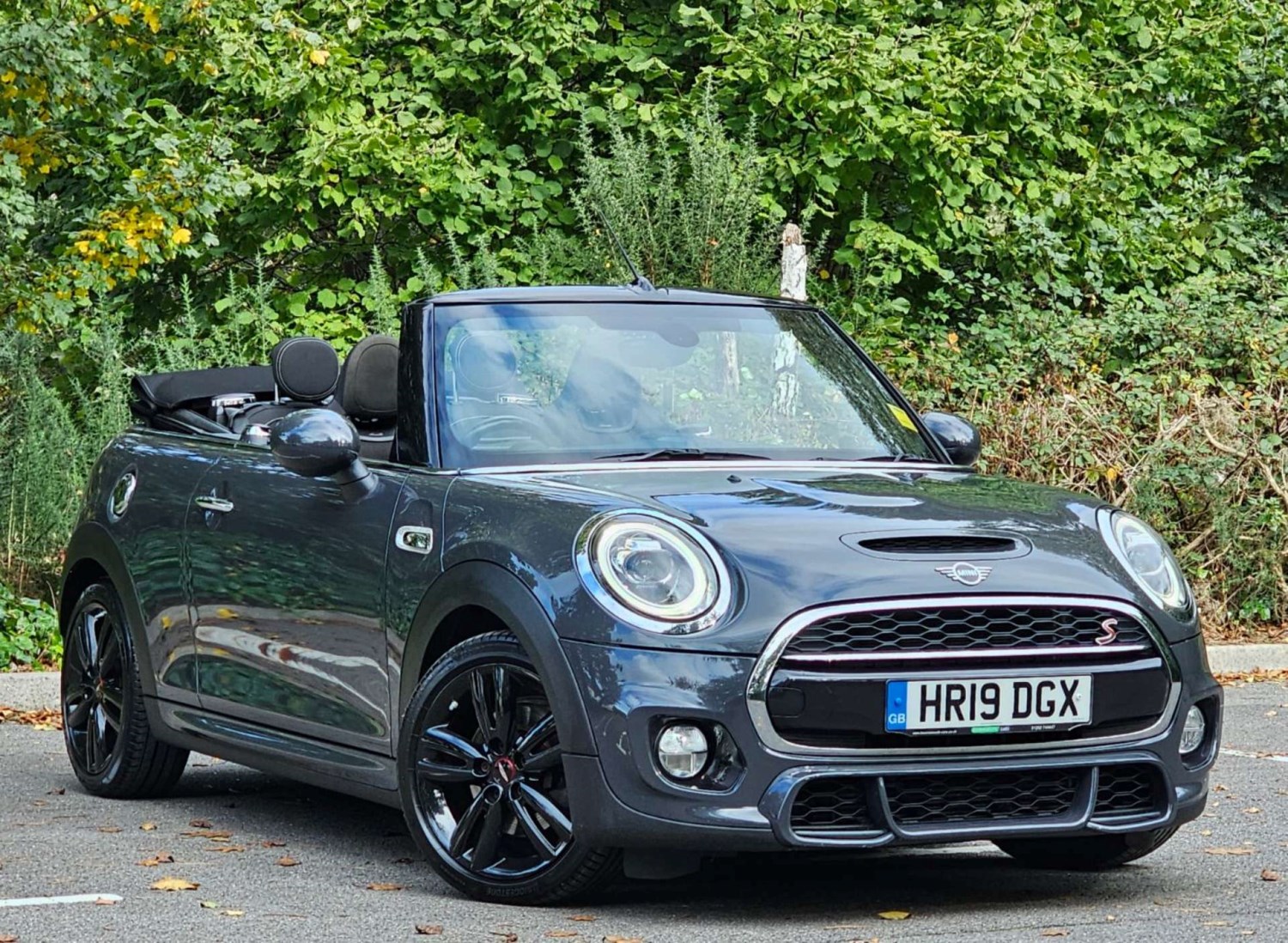 MINI Convertible Listing Image