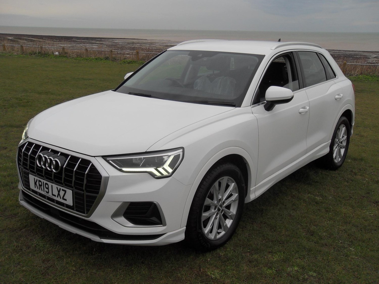 Audi Q3 Listing Image