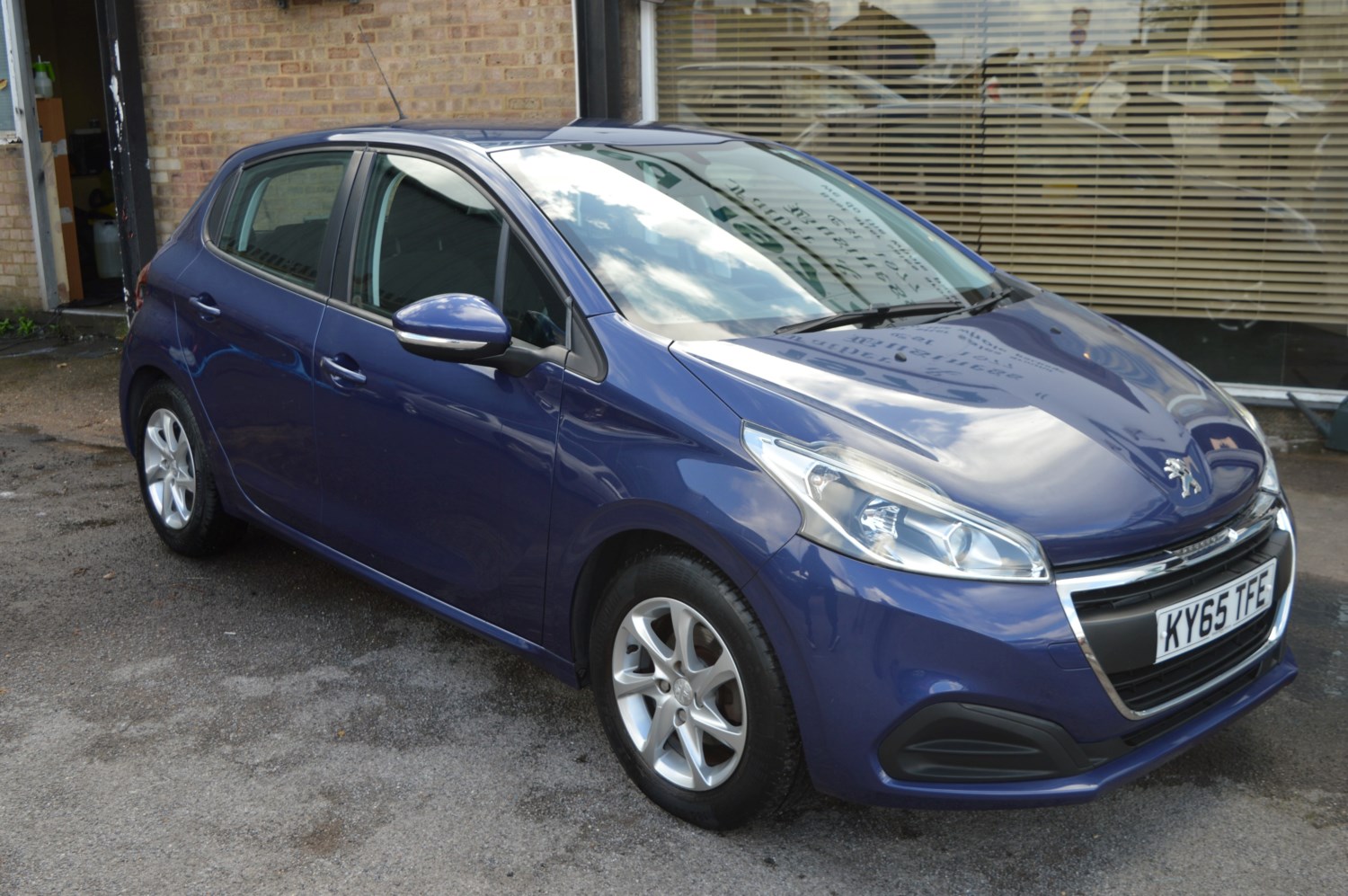 Peugeot 208 Listing Image