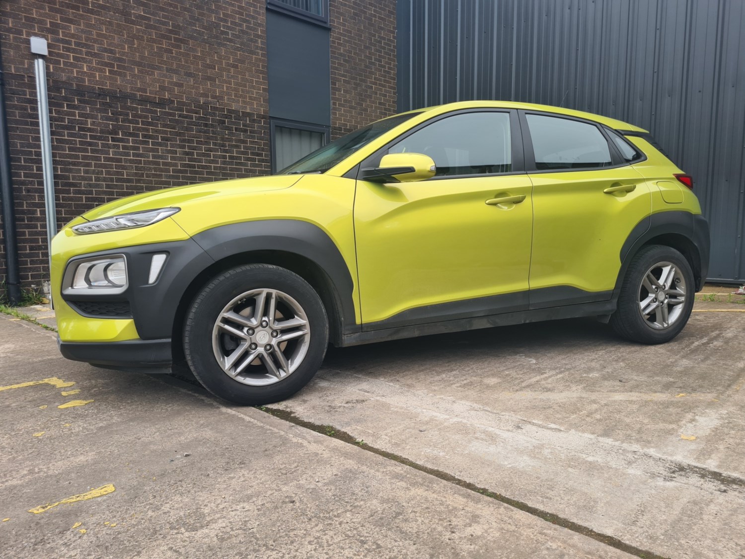 Hyundai KONA Listing Image