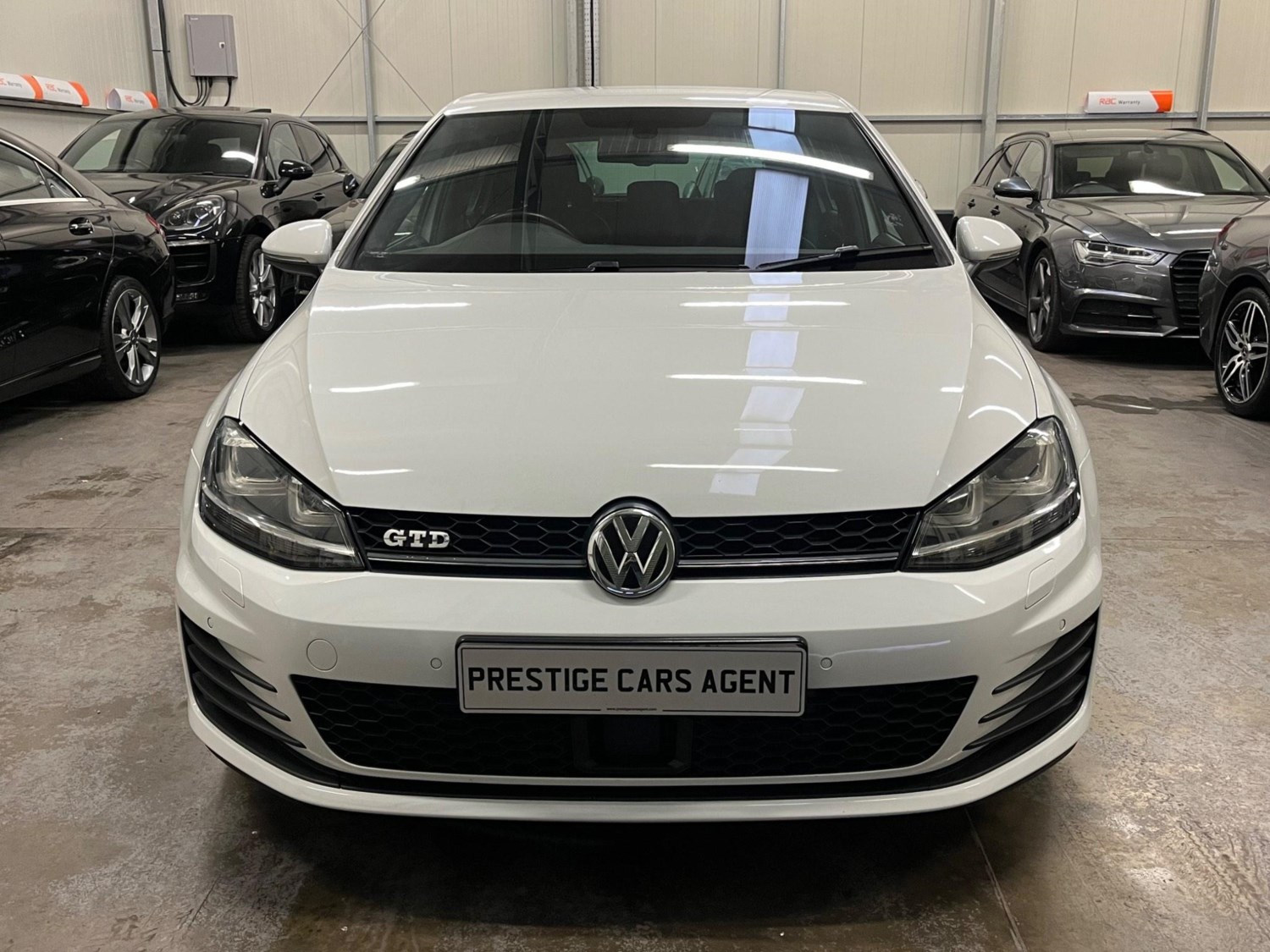 Volkswagen Golf Listing Image