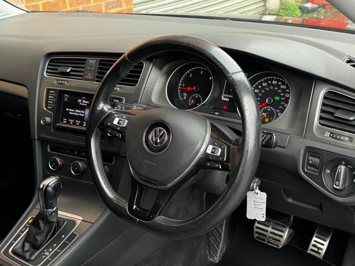 Volkswagen Golf Listing Image