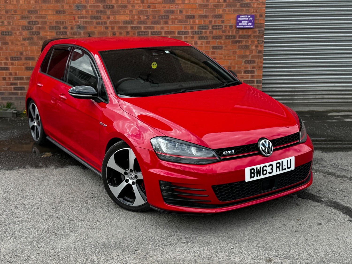 Volkswagen Golf Listing Image