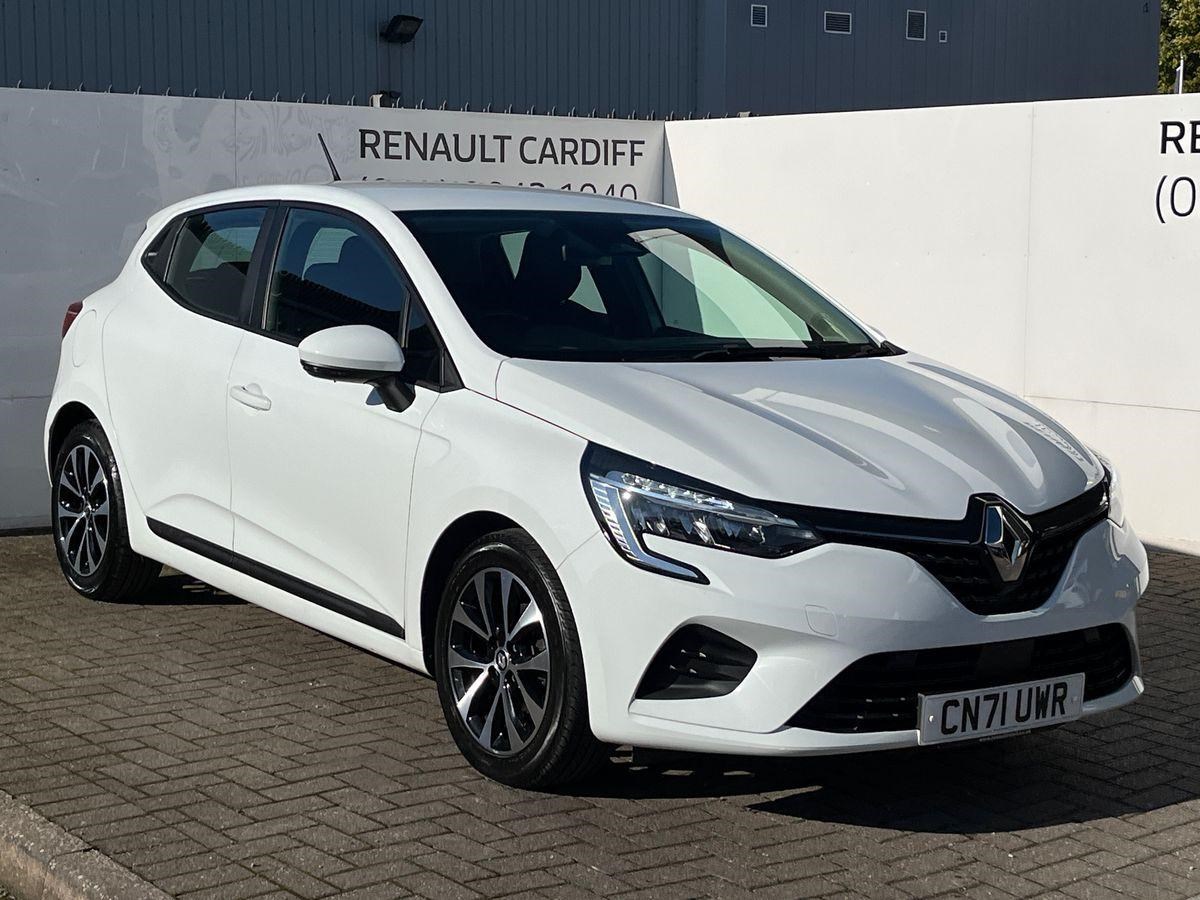 Renault Clio Listing Image