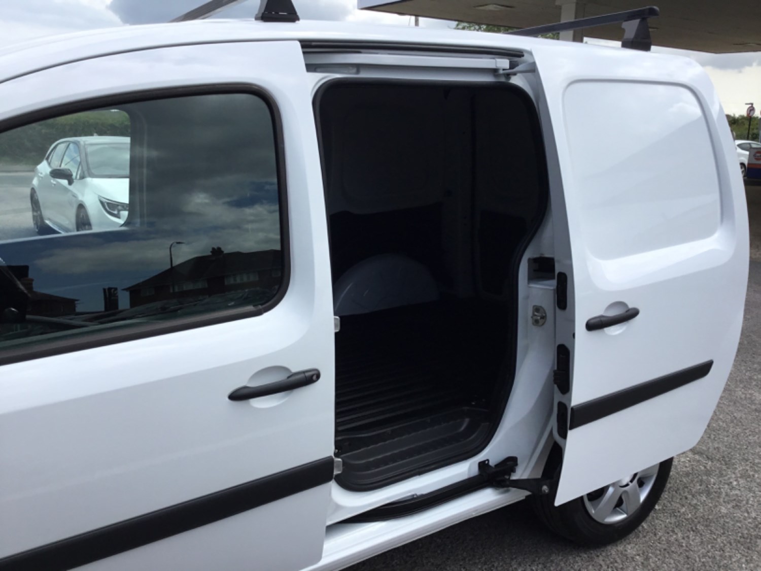 Nissan NV250 Listing Image