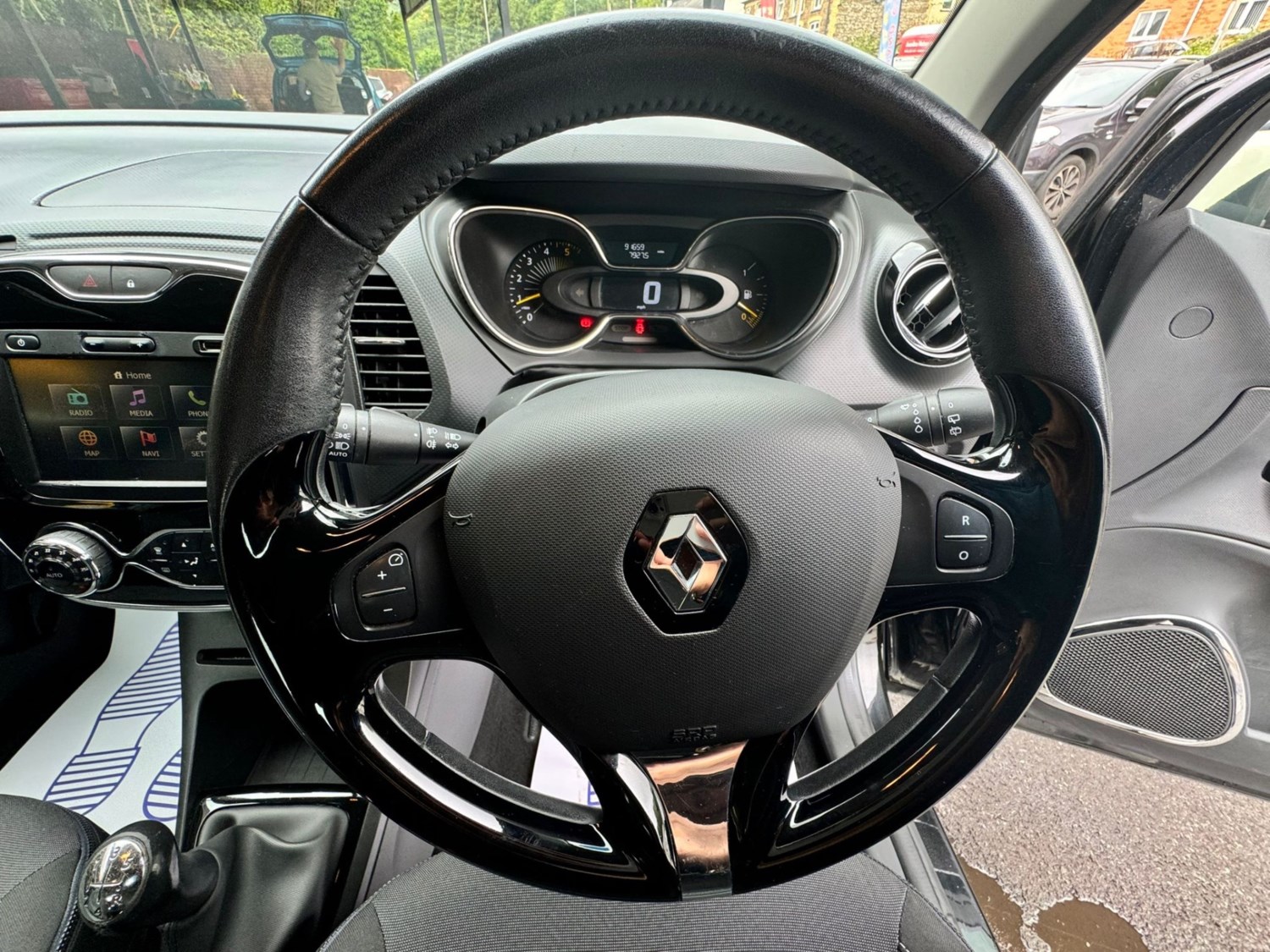 Renault Captur Listing Image