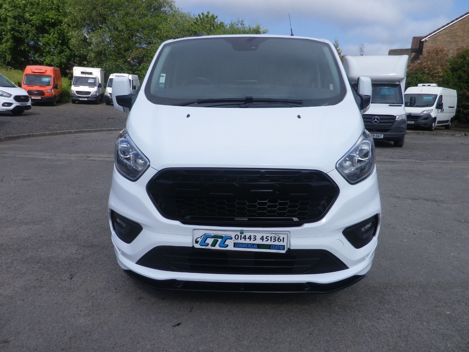 Ford Transit Custom Listing Image