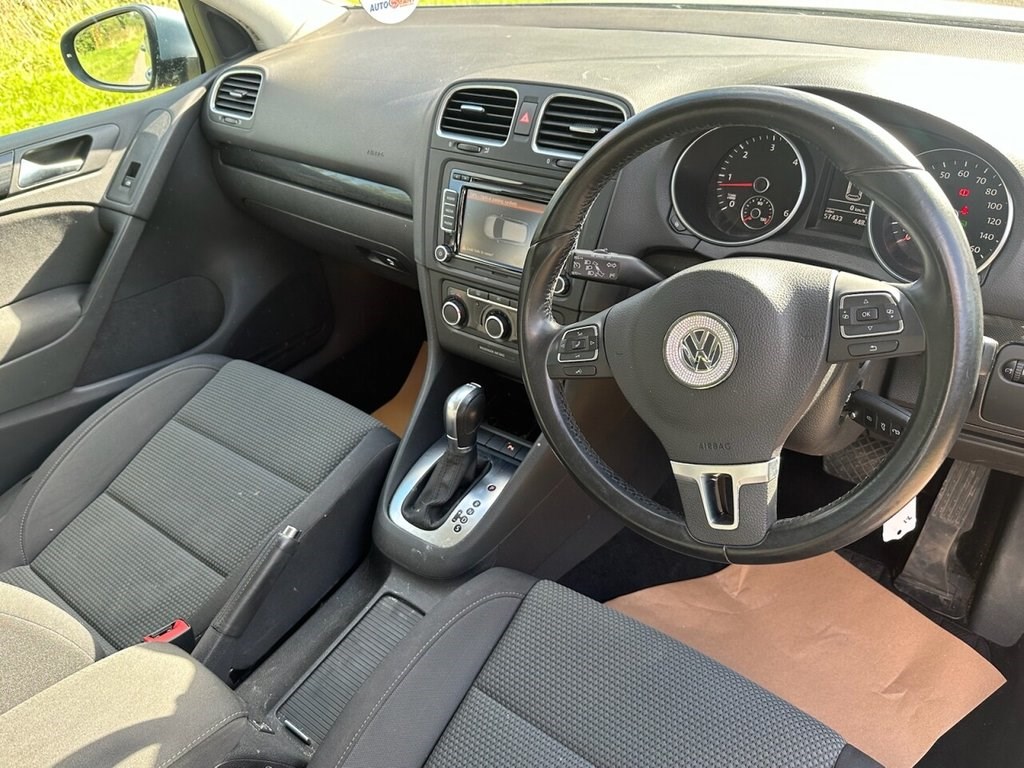 Volkswagen Golf Listing Image