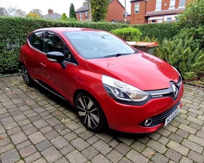 Renault Clio Listing Image