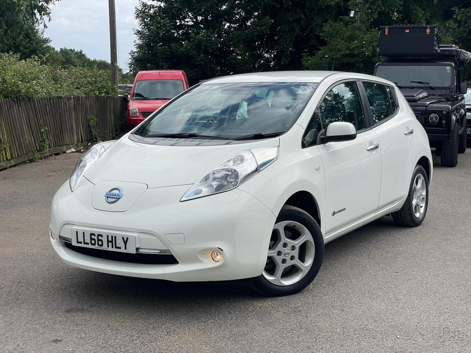 Nissan Leaf Listing Image