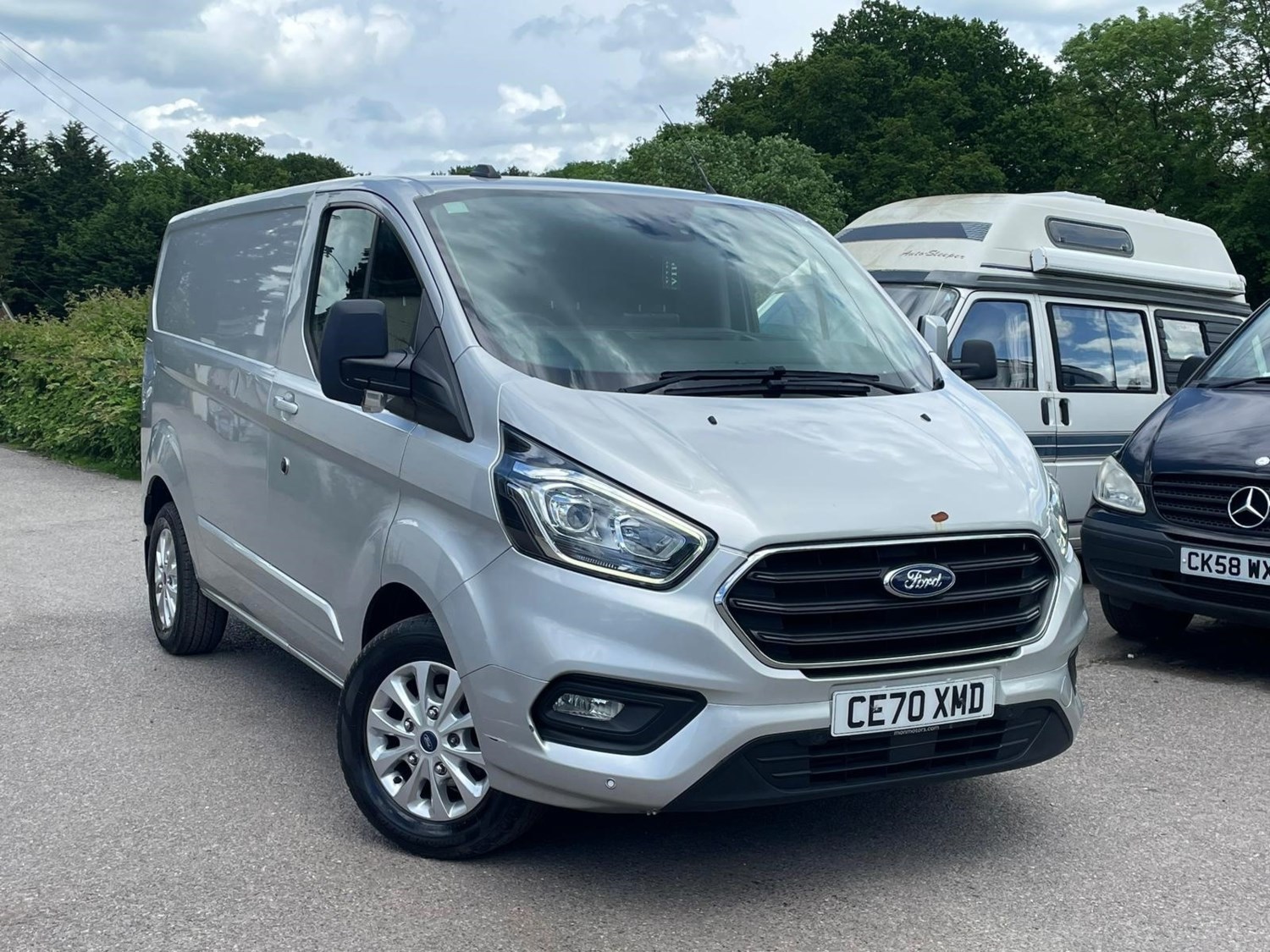 Ford Transit Custom Listing Image