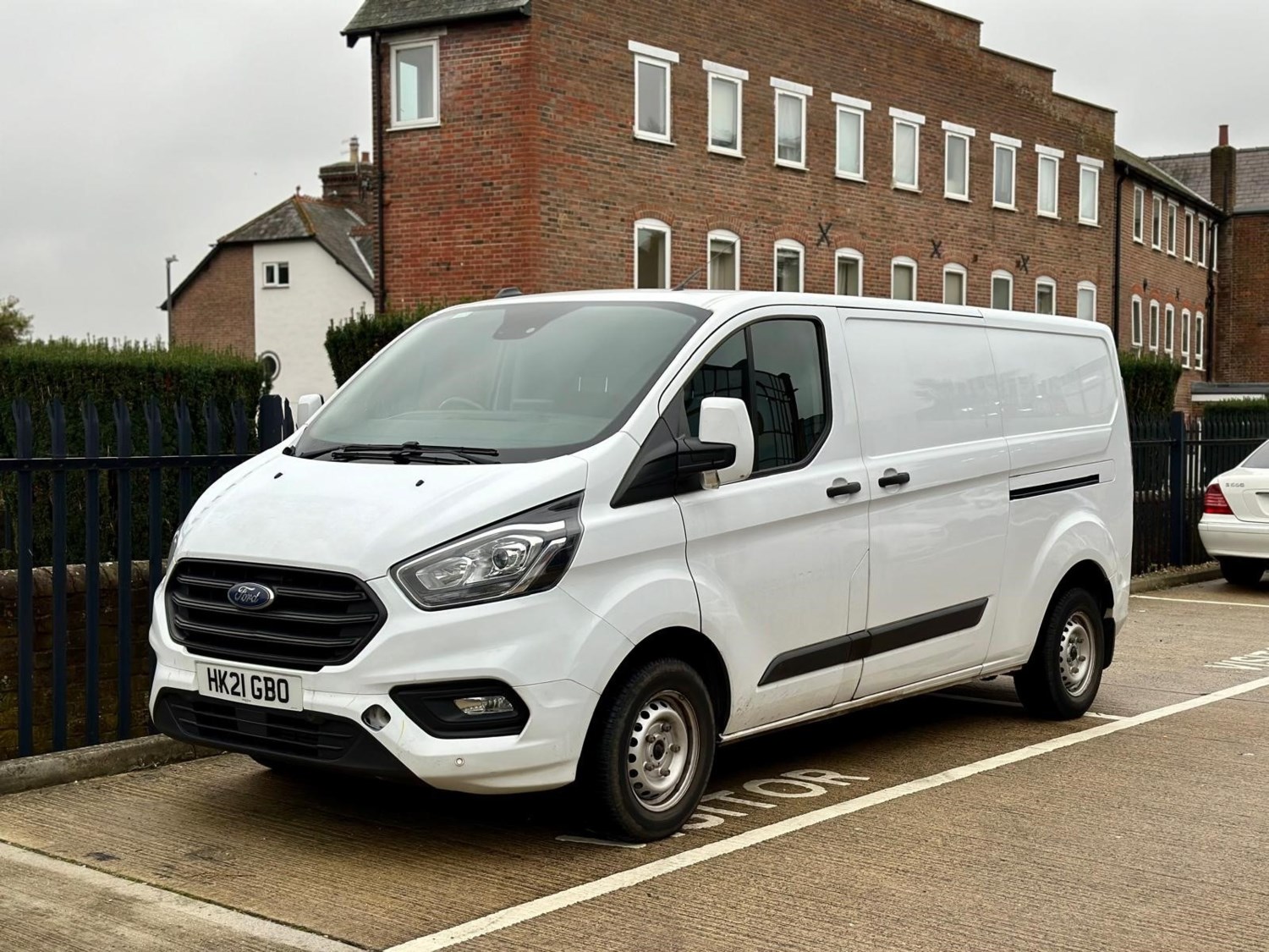 Ford Transit Custom Listing Image