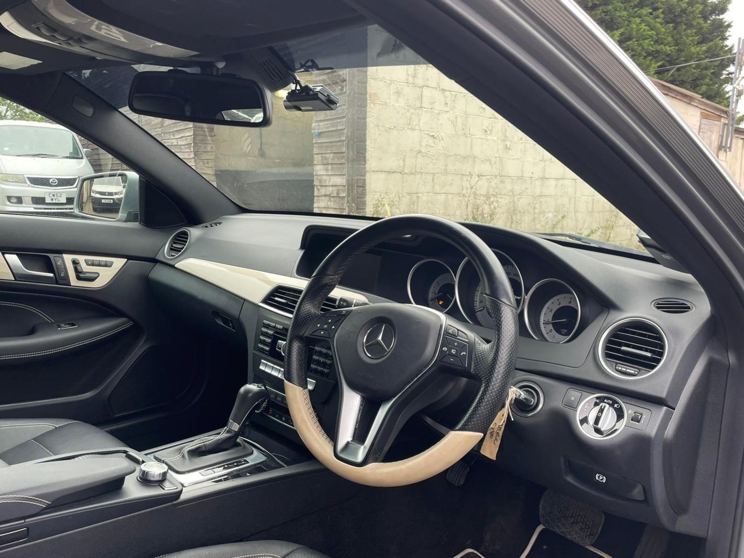 Mercedes-Benz C-Class Listing Image