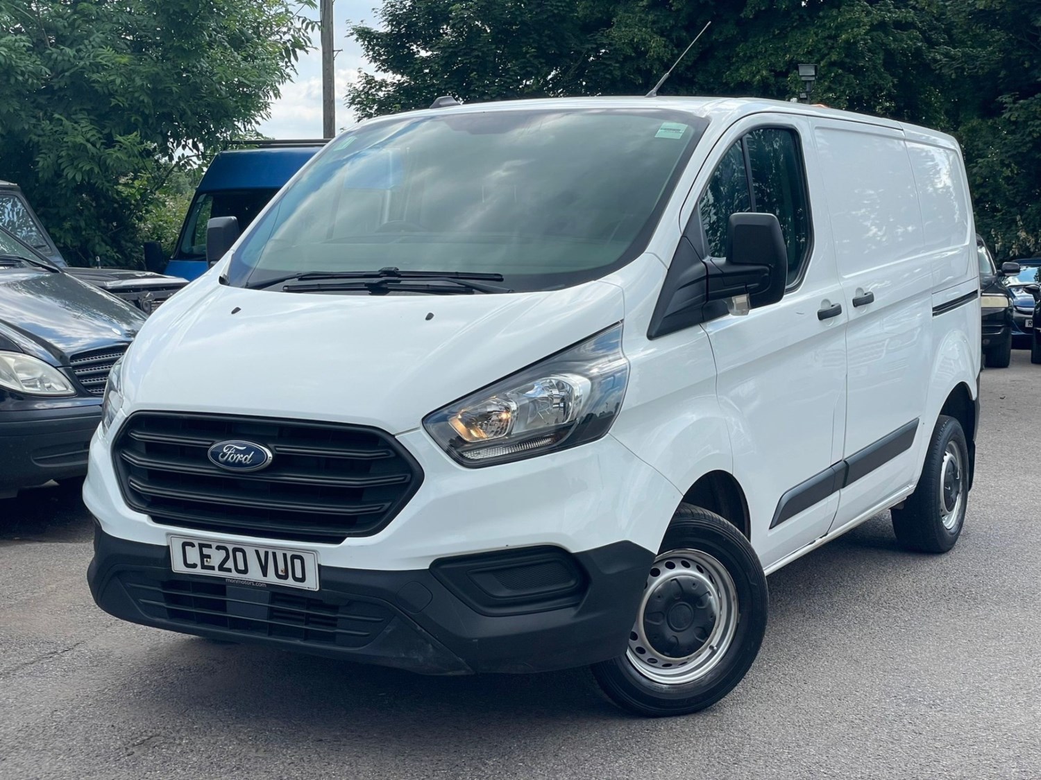 Ford Transit Custom Listing Image