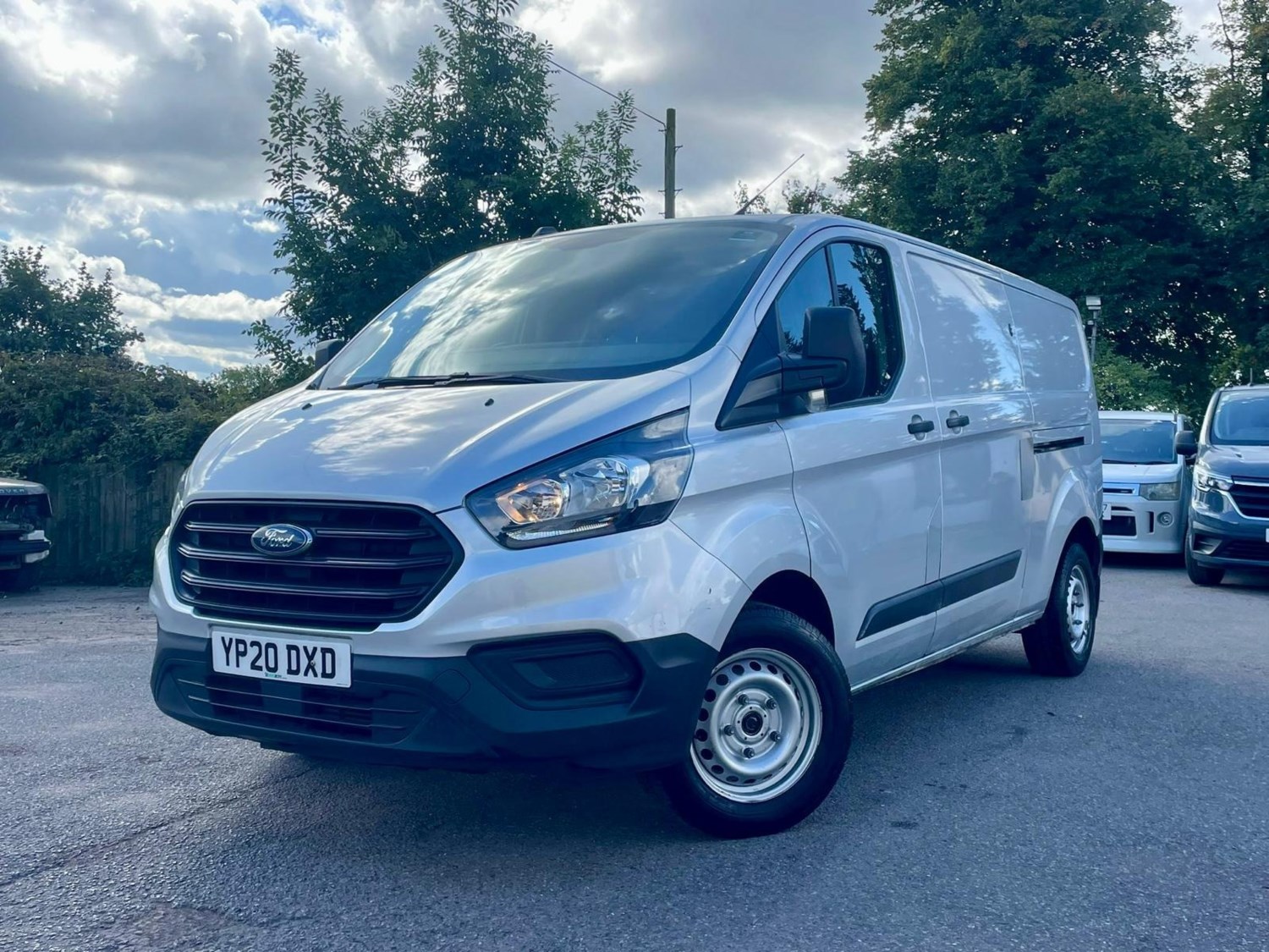 Ford Transit Custom Listing Image