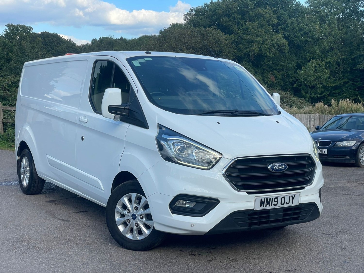 Ford Transit Custom Listing Image