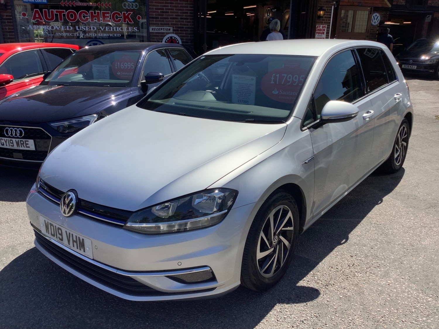 Volkswagen Golf Listing Image