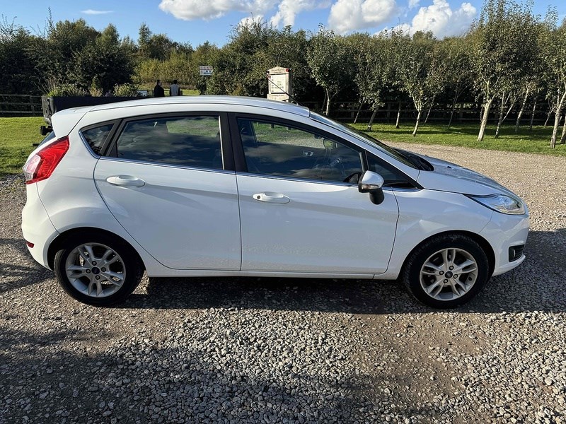 Ford Fiesta Listing Image