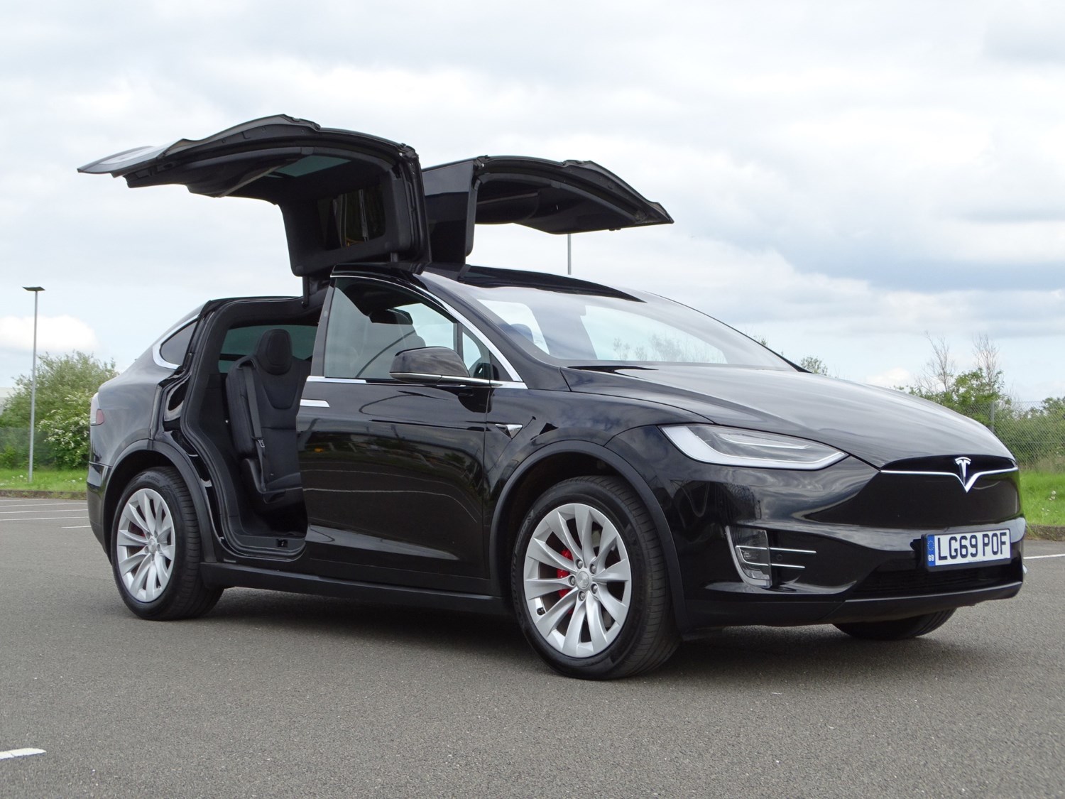 Tesla Model X Listing Image