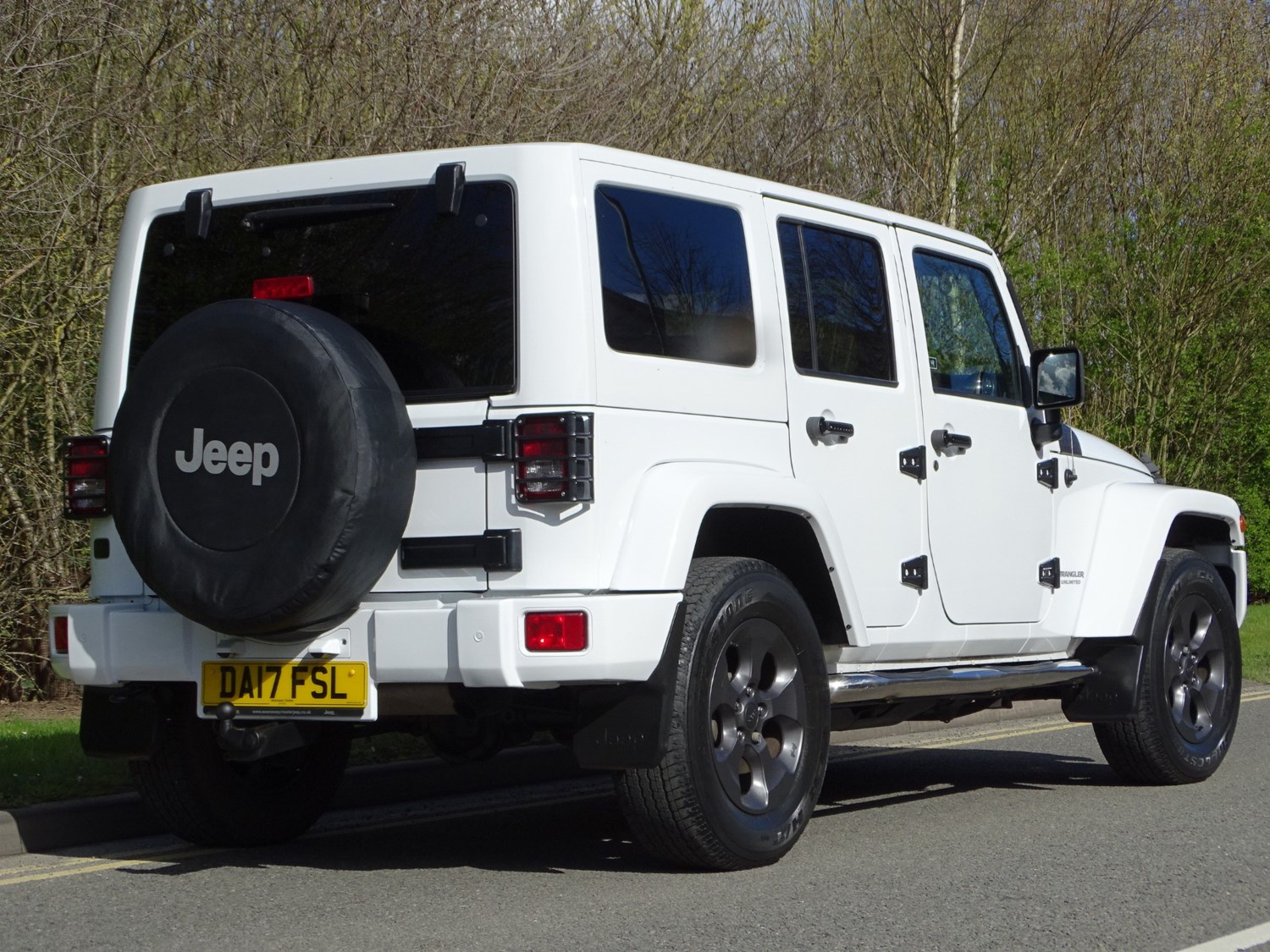 Jeep Wrangler Listing Image