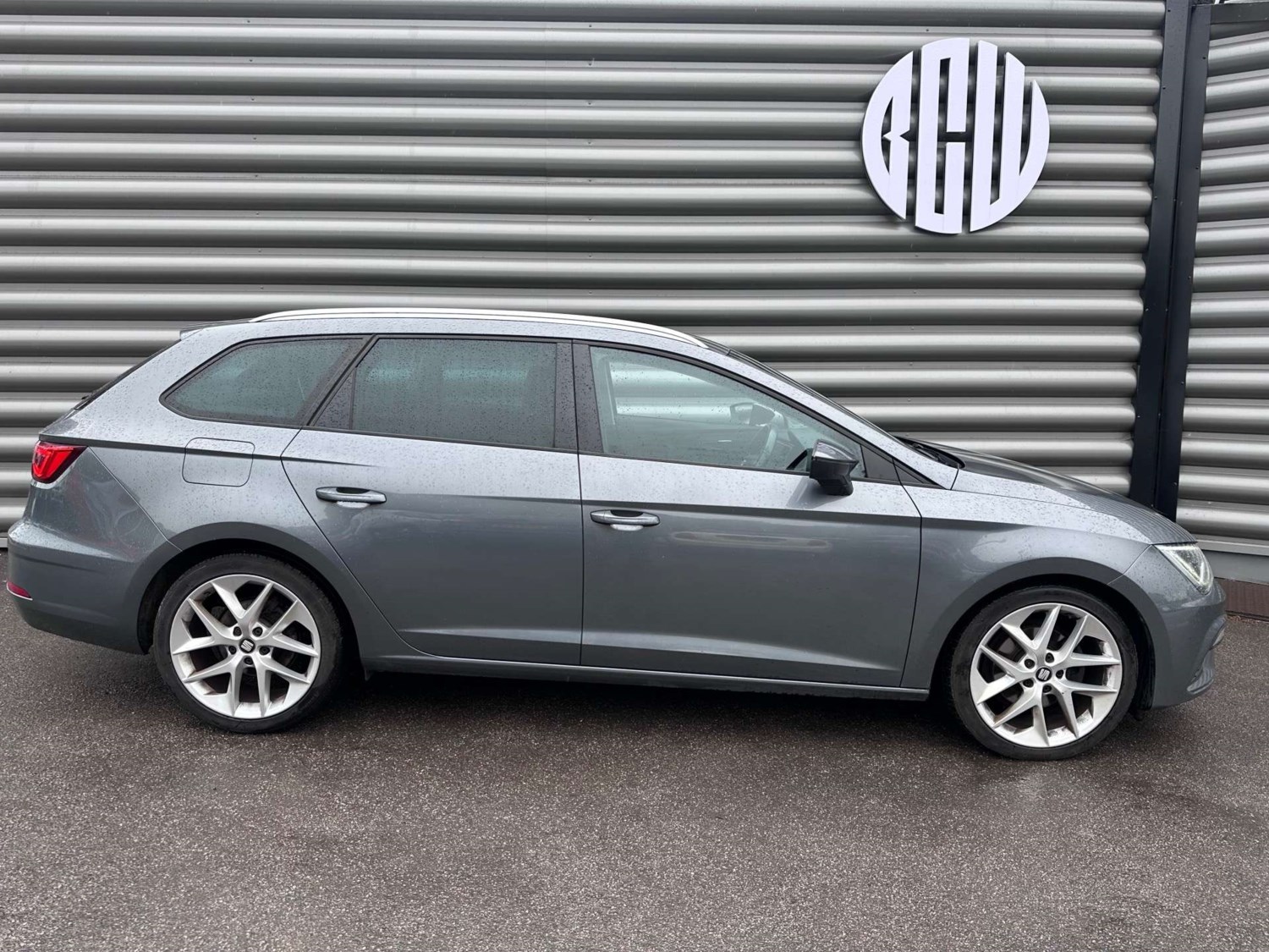 SEAT Leon Listing Image