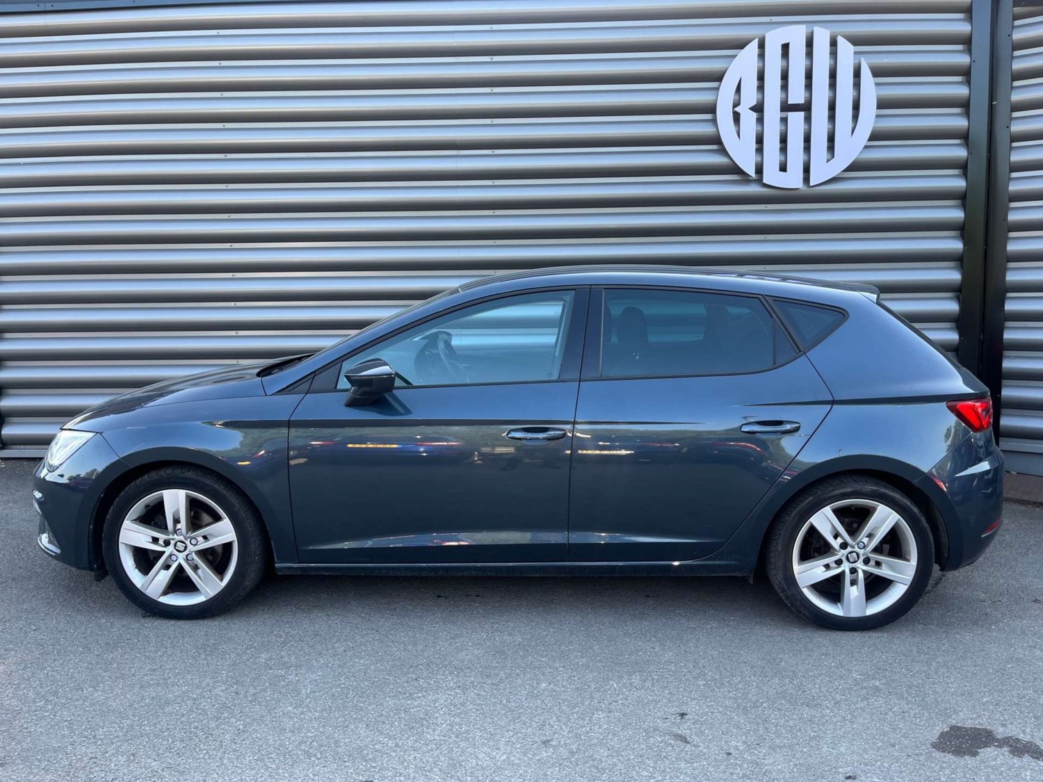 SEAT Leon Listing Image