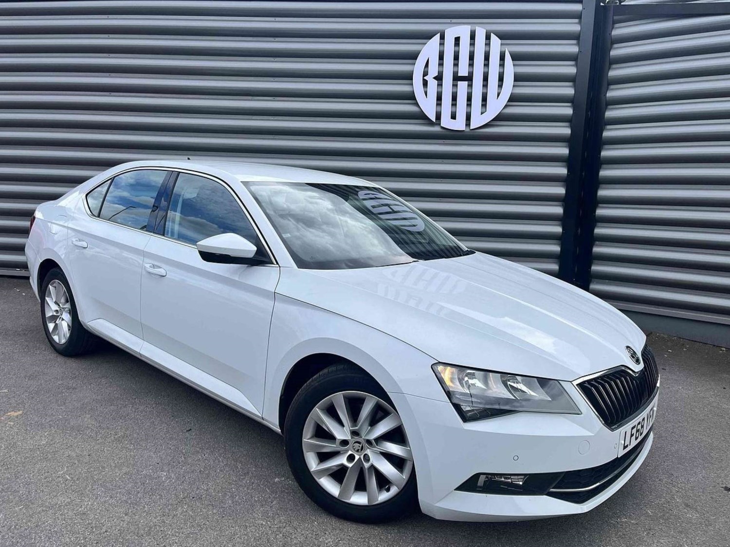 Skoda Superb Listing Image