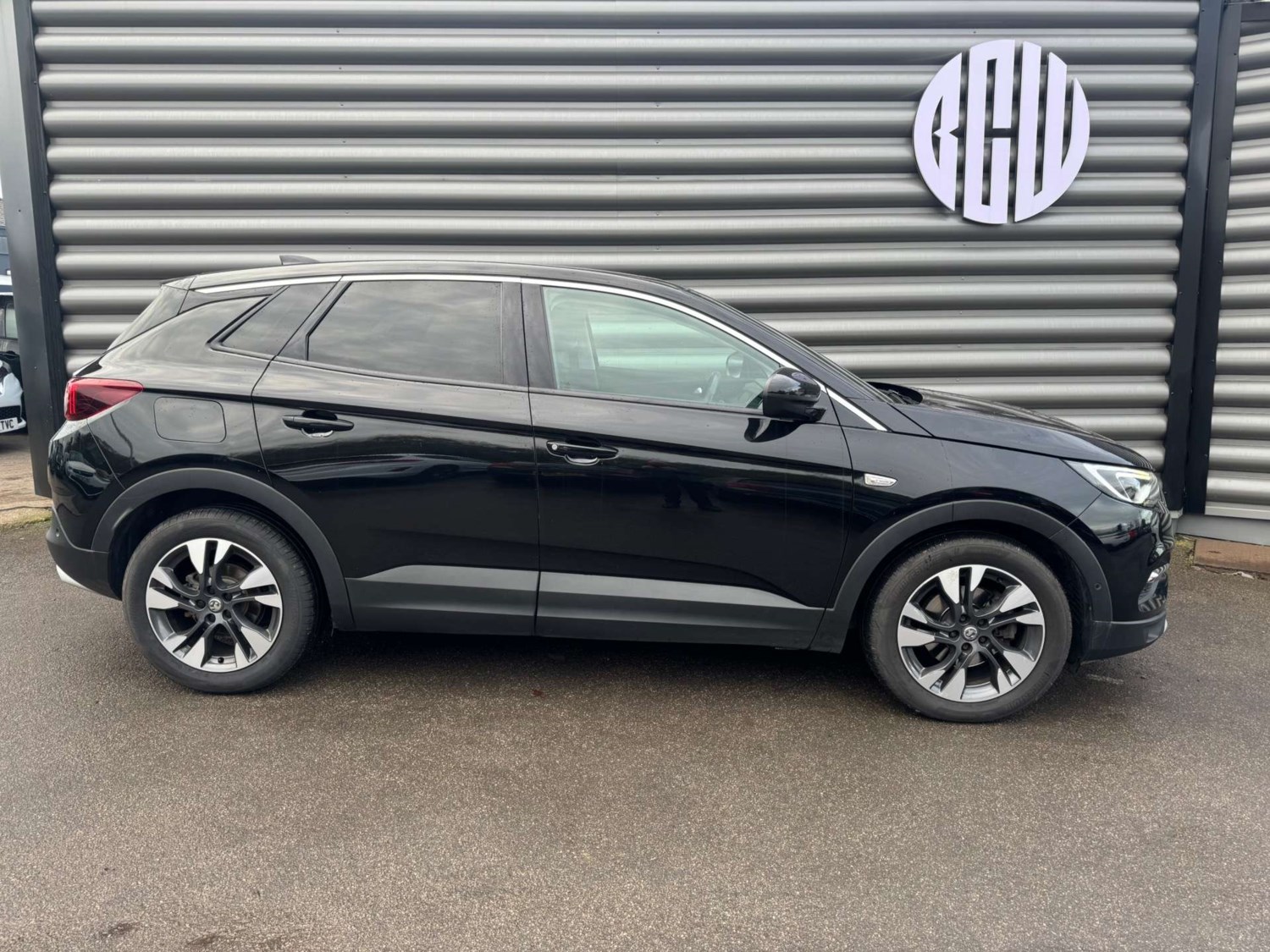 Vauxhall Grandland X Listing Image