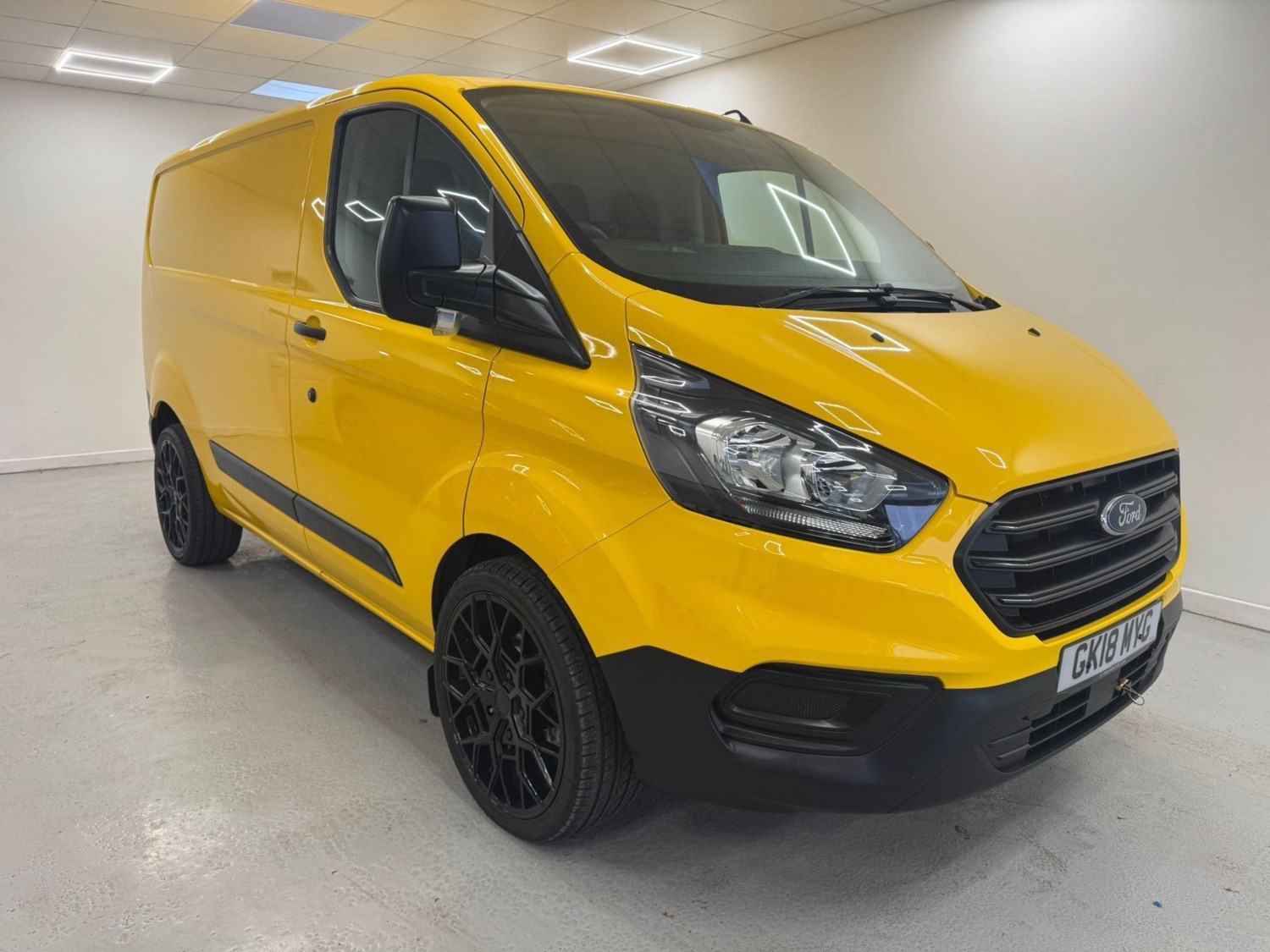 Ford Transit Custom Listing Image