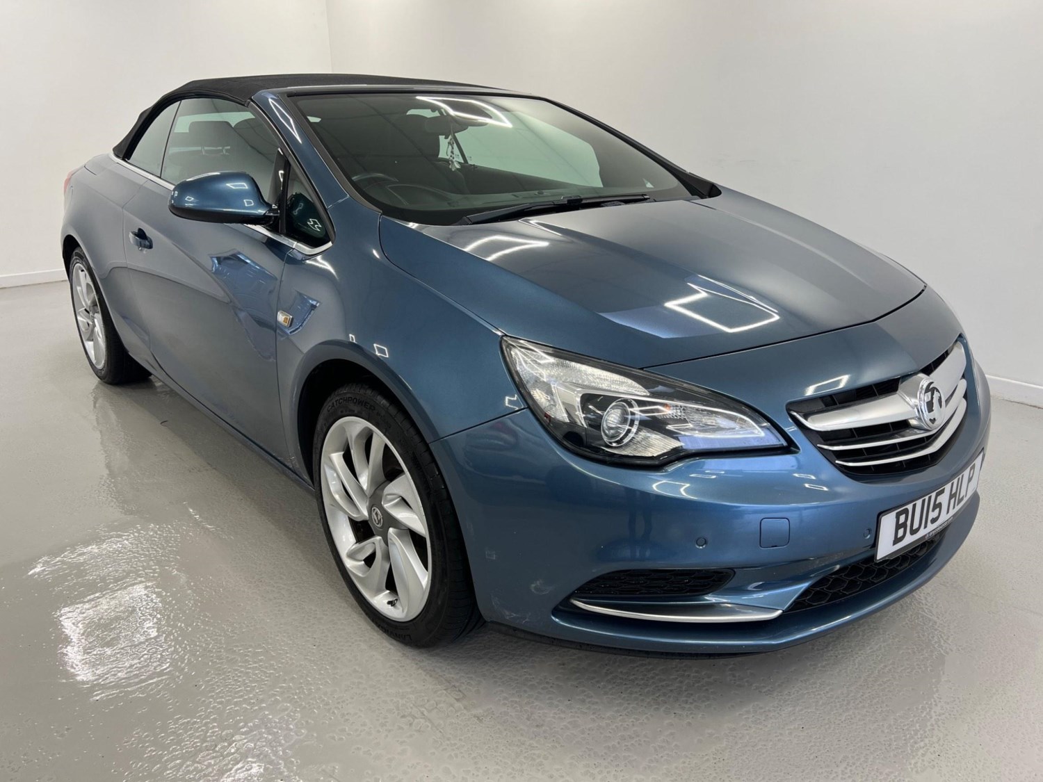 Vauxhall Cascada Listing Image