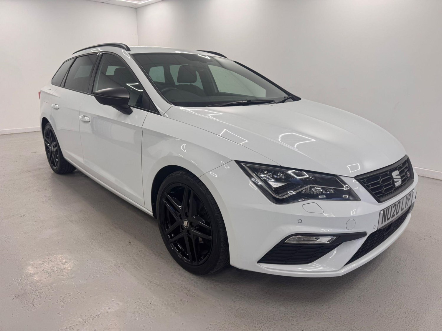 SEAT Leon Listing Image