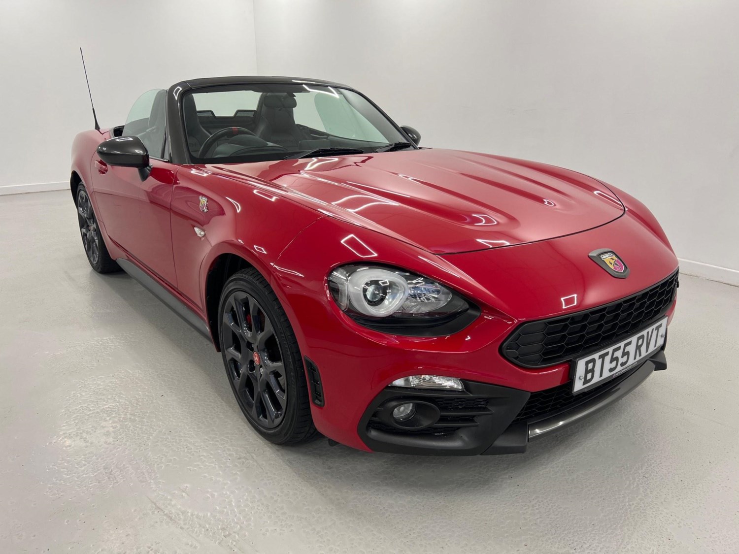 Abarth 124 Spider Listing Image