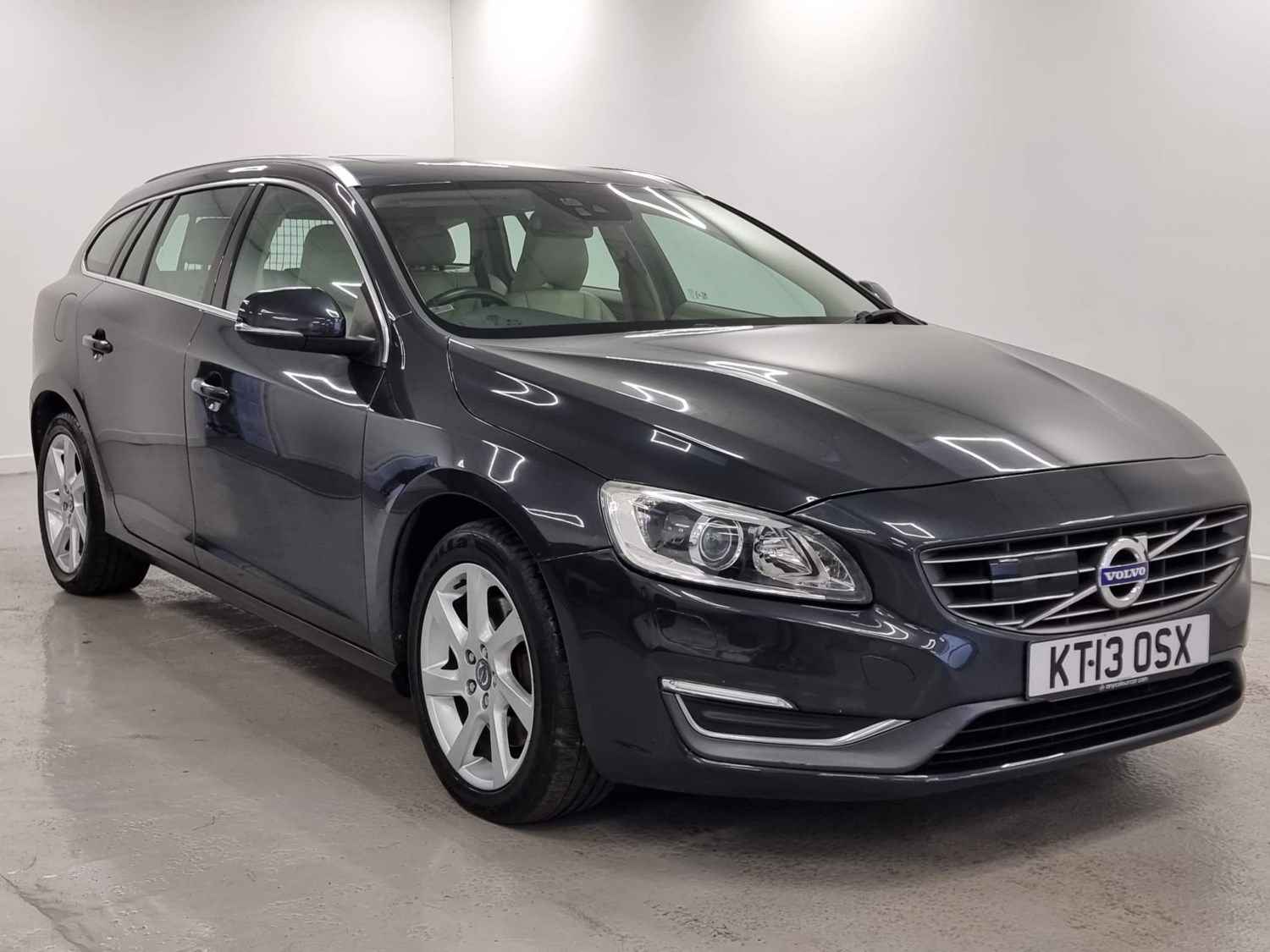 Volvo V60 Listing Image