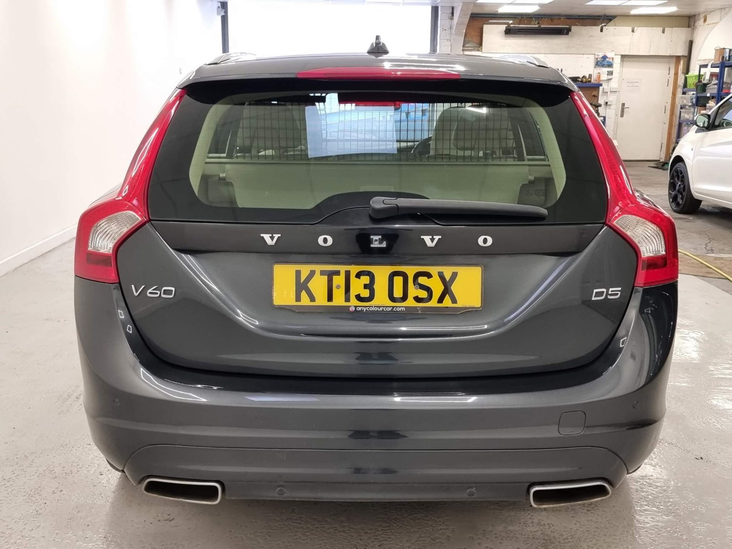 Volvo V60 Listing Image