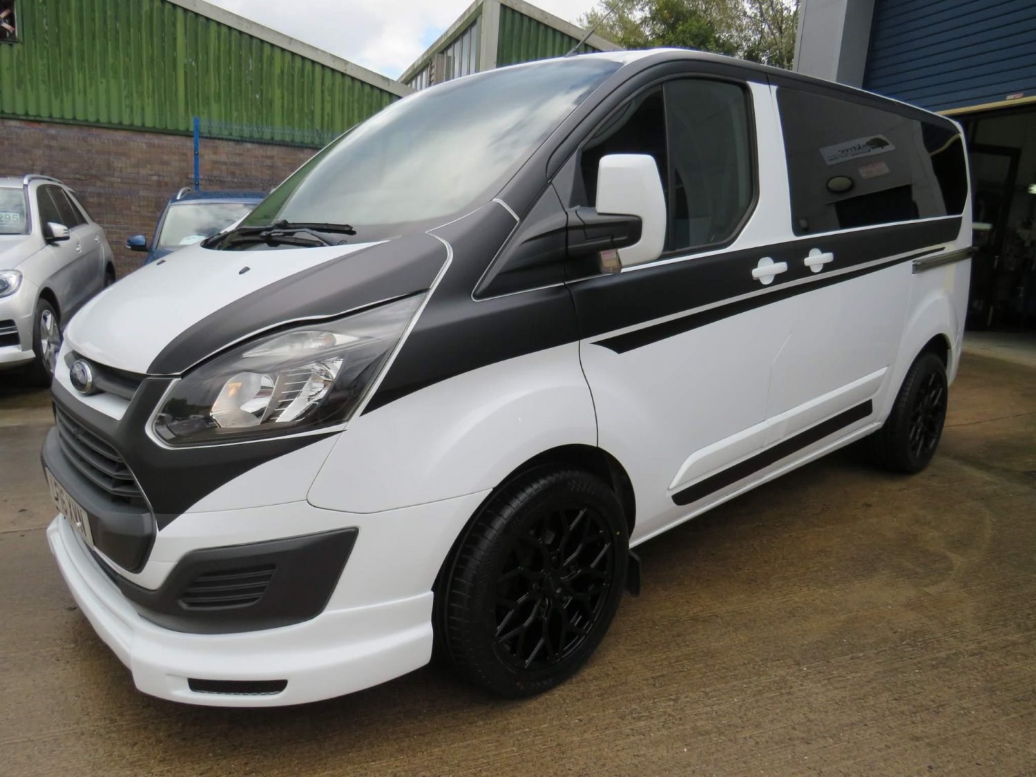 Ford Transit Custom Listing Image