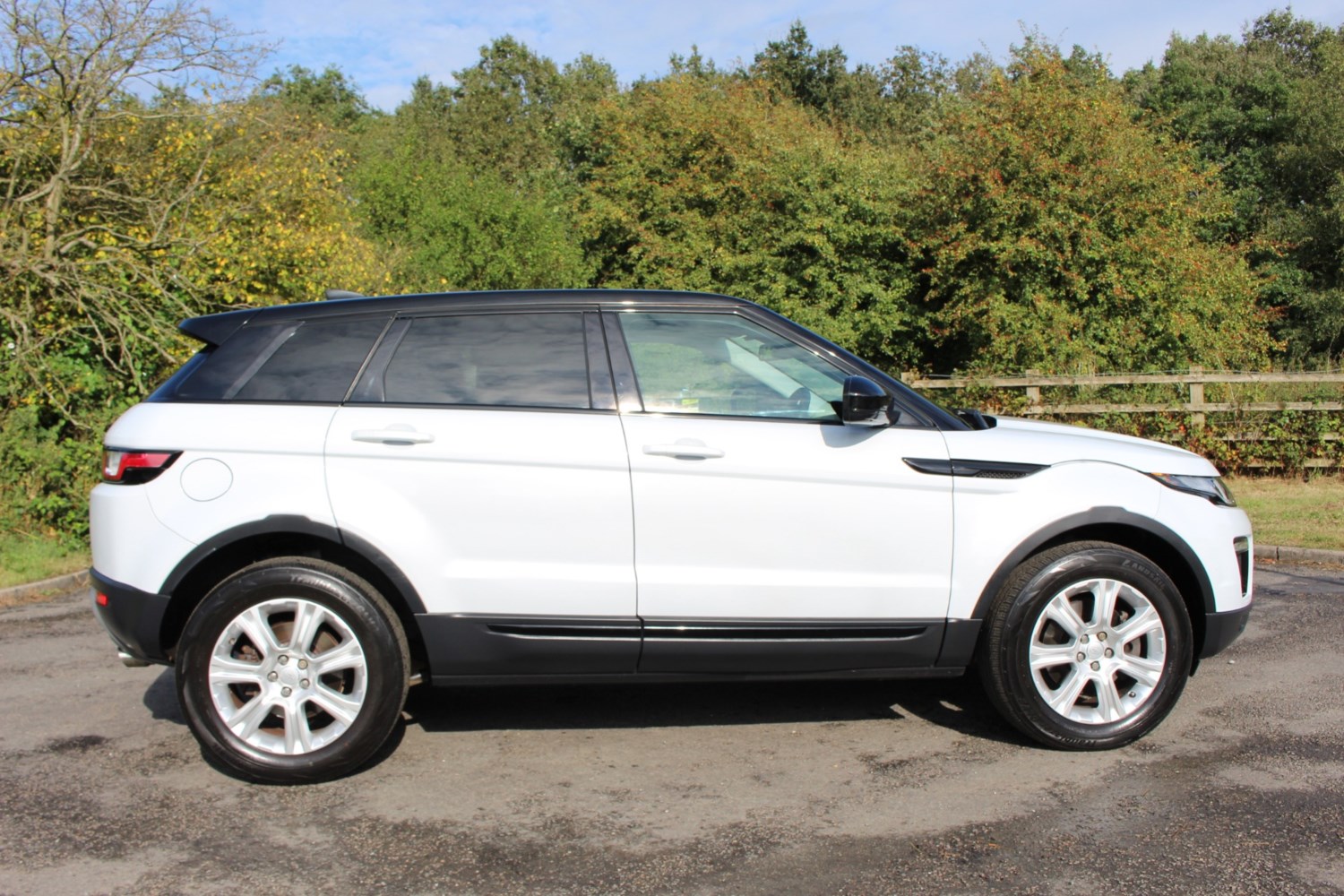 Land Rover Range Rover Evoque Listing Image