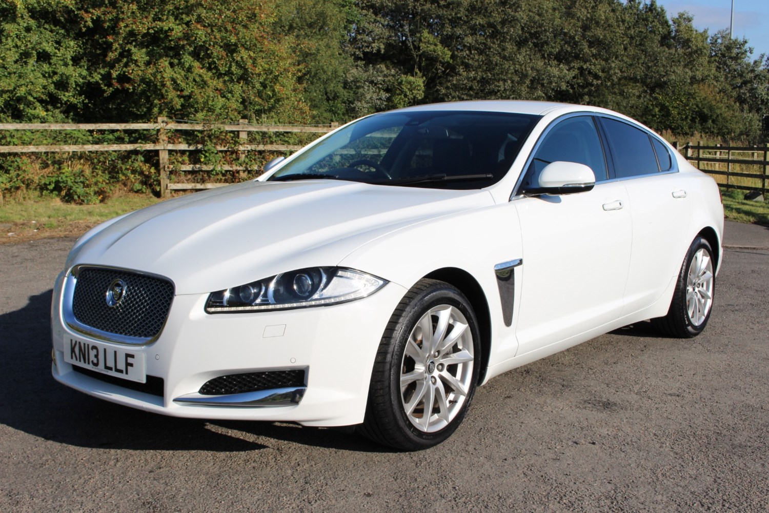 Jaguar XF Listing Image