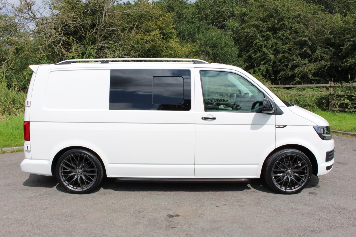 Volkswagen Transporter Listing Image