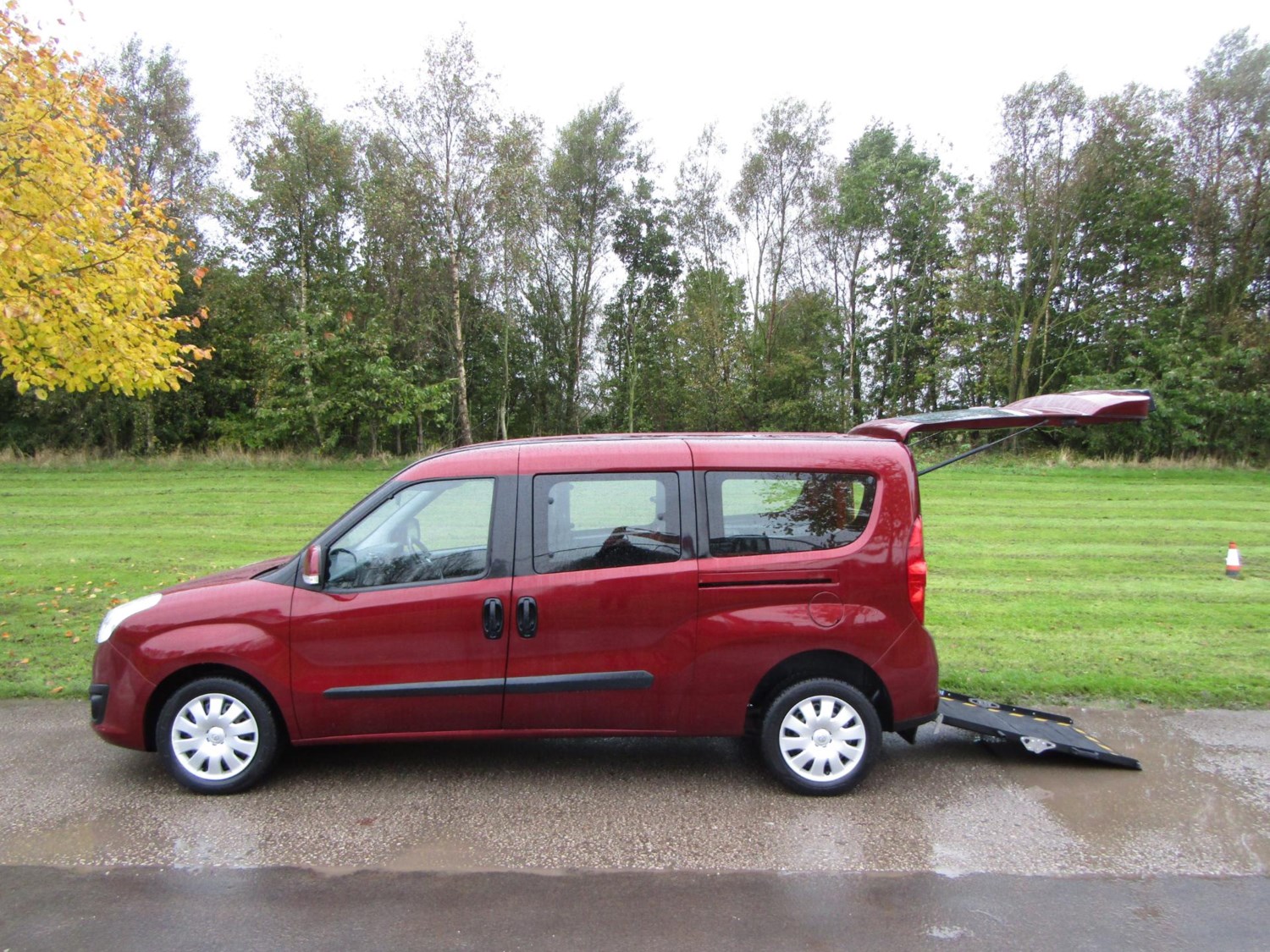 Vauxhall Combo Listing Image