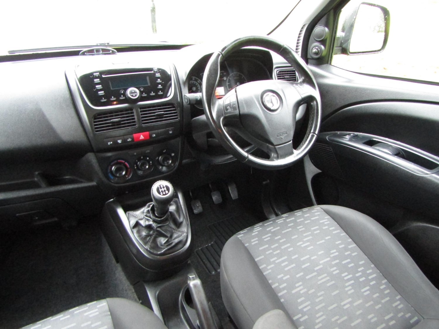 Vauxhall Combo Listing Image