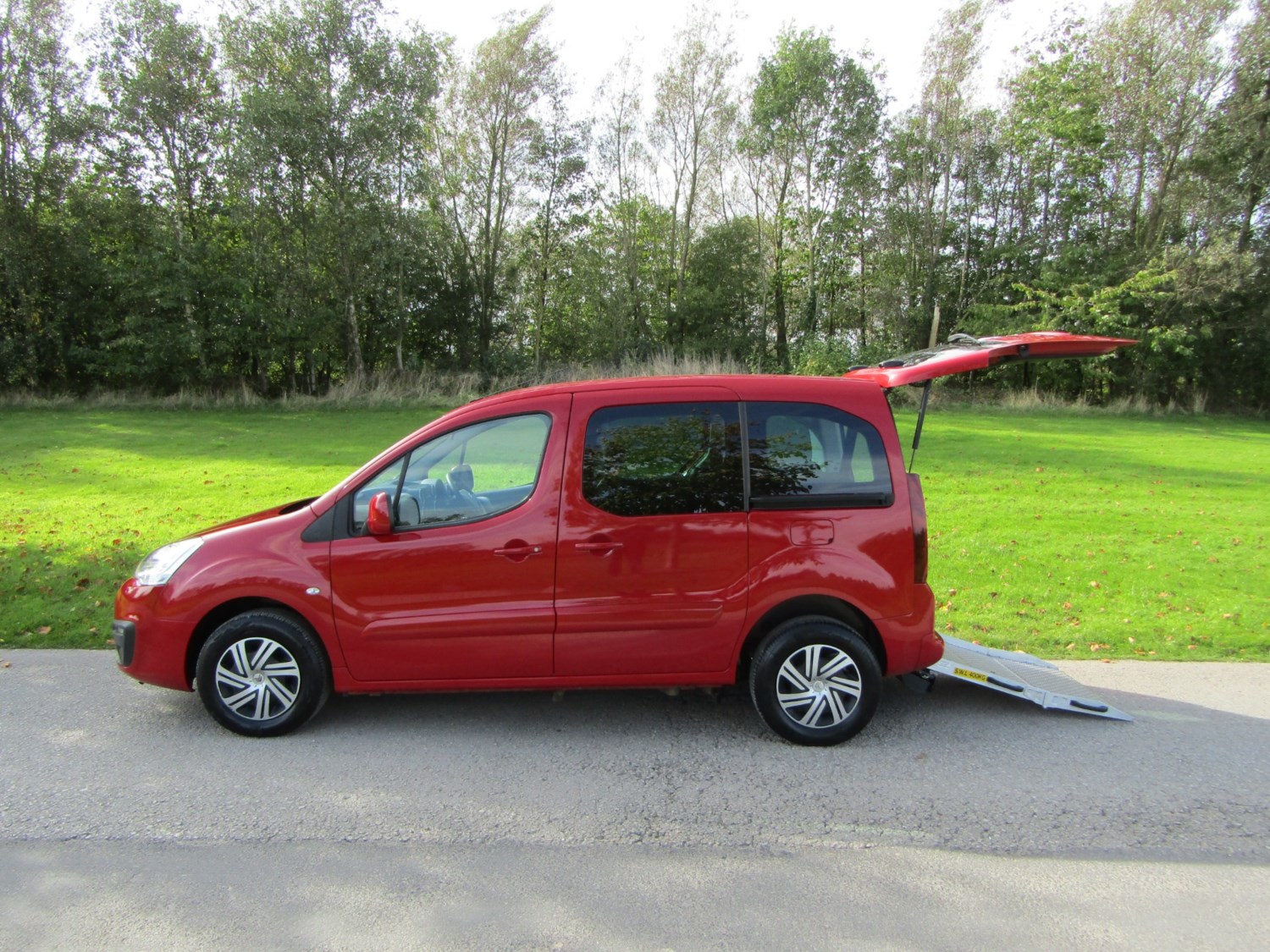 Citroen BERLINGO MULTISPACE Listing Image