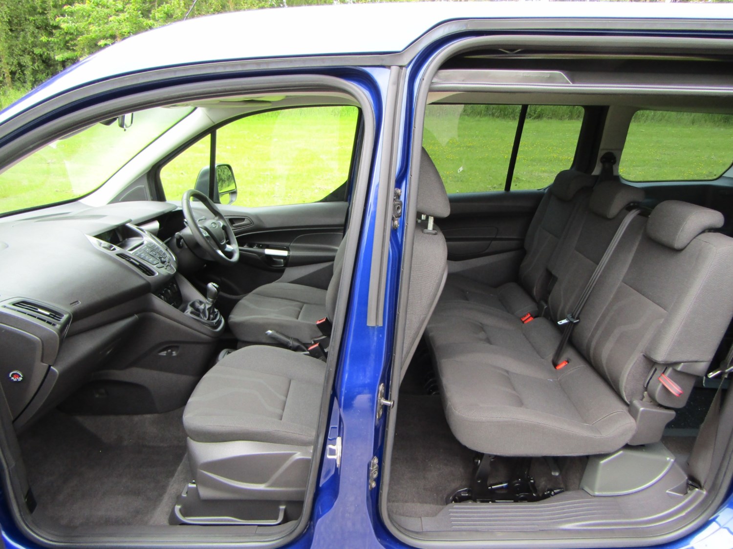 Ford Grand Tourneo Connect Listing Image